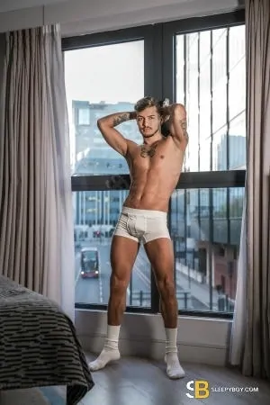Gay Escort Tales_brazilian_xxl 22yr - always safe sex