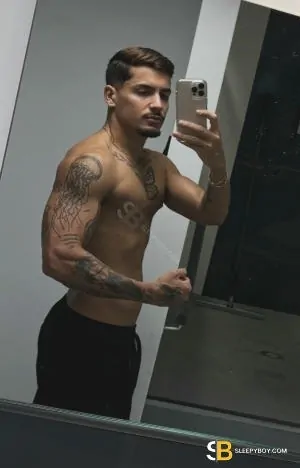 Gay Escort Tales_brazilian_xxl 25yr - blowjob