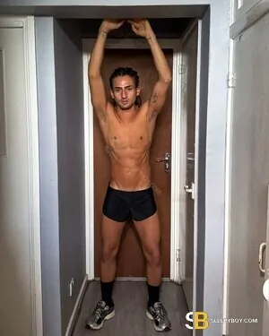 Gay Escort Lucas Twink 23yr - trios