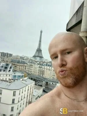 Bisexual Escort Sexyginger 27yr - double penetration