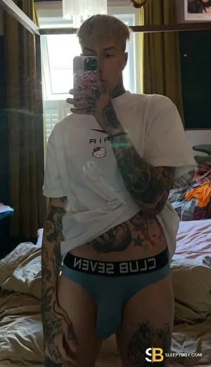 Gay Escort Marshall 26yr - trios
