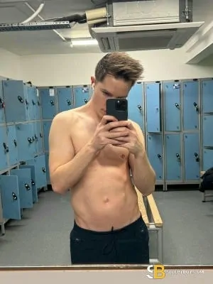 Gay Escort Laurent 25yr - trios