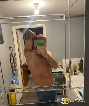 Gay Escort Jay 32yr - exhibitionist