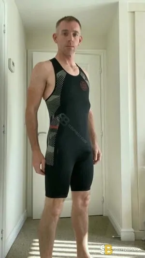 Gay Escort David 40yr - gangbang