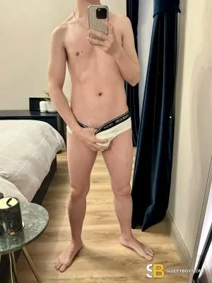 Gay Escort Mark 26yr - sucking