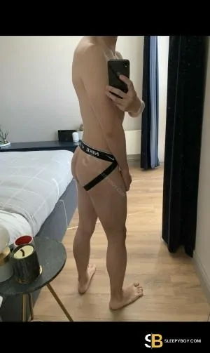 Gay Escort Mark 26yr - licking