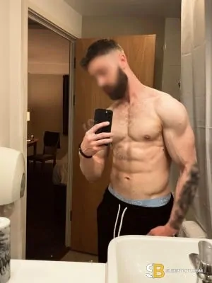 Bisexual Escort Viktor 27yr - licking