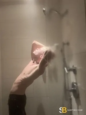 Gay Escort Kay 24yr - blowjob