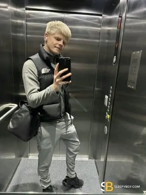 Gay Escort Kay 24yr - always safe sex
