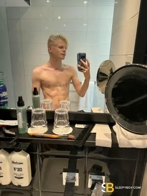 Gay Escort Kay 24yr - rimming