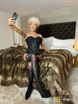 Gay Escort Irish Femboy 20yr - masseur