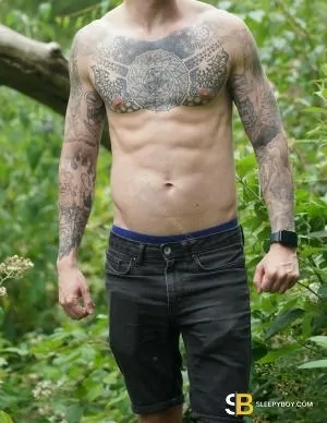 Gay Escort 🇬🇧british Tattoo Boy 26yr - blowjob
