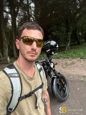 Bisexual Escort Matteo 34yr - cum on body