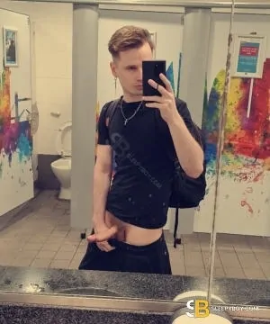 Gay Escort Kamyk 23yr - sportwear