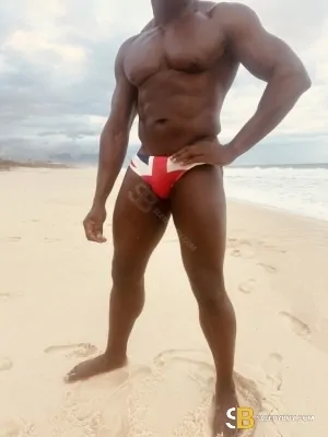 Bisexual Escort Hungmyke 42yr - double penetration