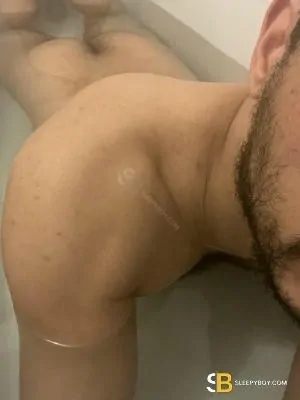 Gay Escort Dan 34yr - trios