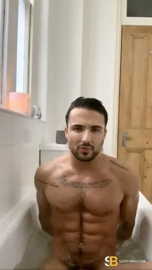 Gay Escort James Carson 28yr - trios