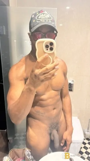 Bisexual Escort Johannes 41yr - trios