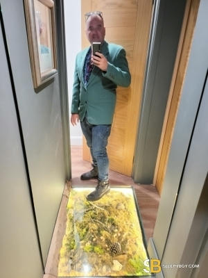 Bisexual Escort Luke 40yr - rimming