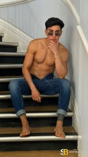 Gay Escort Ericson Padilha 24yr - exhibitionist
