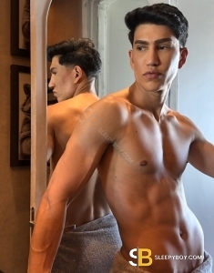 male rent boy London Ericson Padilha