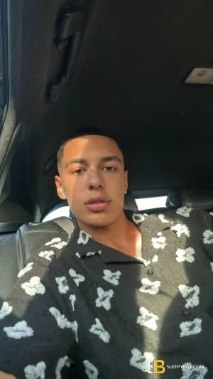 Gay Escort Vipteddyjoex 21yr - licking