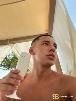 Gay Escort Vipteddyjoex 20yr - licking