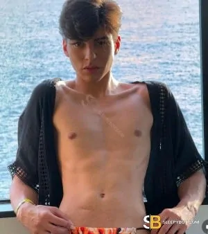 Gay Escort Lucca Twink 19yr - always safe sex