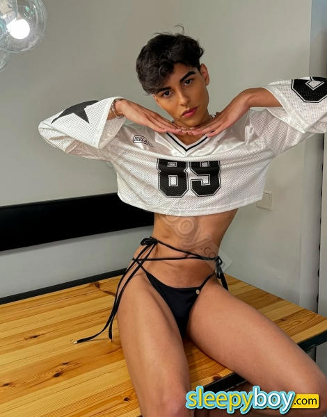 male escort London Lucca Twink