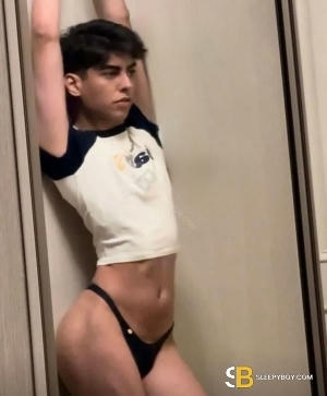 Gay Escort Lucca Twink 19yr - always safe sex