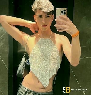 Gay Escort Lucca Twink 19yr - always safe sex