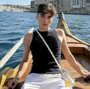 Gay Escort Lucca Twink 19yr - always safe sex