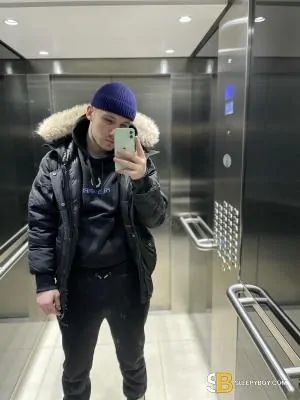 Bisexual Escort Tommy 22yr - sucking