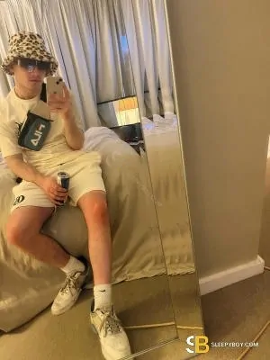 Bisexual Escort Tommy 21yr - sucking