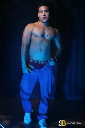 Bisexual Escort Chris_xl 27yr - exhibitionist
