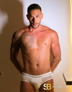 male escort Wembley Gabriel Xxl