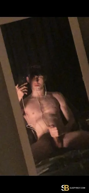 Gay Escort Ryan 23yr - licking