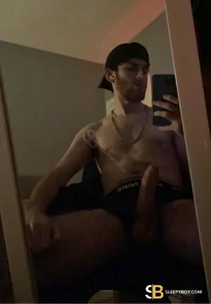 Gay Escort Ryan 23yr - licking