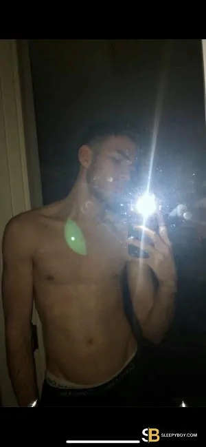 Gay Escort Ryan 23yr - sucking
