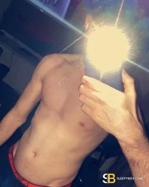 Gay Escort Ryan 23yr - sucking