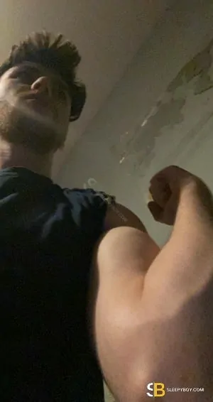 Gay Escort Ryan 23yr - licking