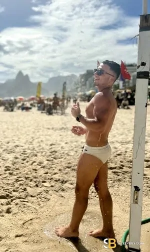 Gay Escort Pierre Vers 25yr - licking