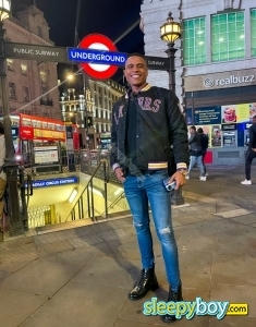 male rent boy Glasgow Leonardo Baiano