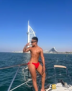 Gay Escort Kenniepeachboy 23yr - rimming