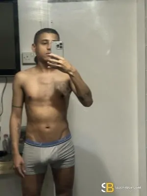 Gay Escort Pietro 23yr - trios
