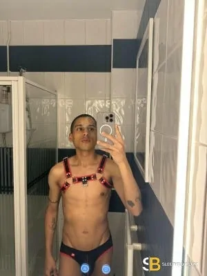 Gay Escort Pietro 24yr - trios