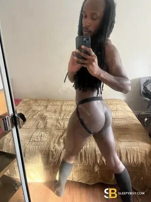 Gay Escort Dark N’ Stormy 31yr - trios
