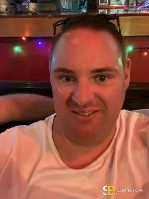 Gay Escort John 30yr - masseur