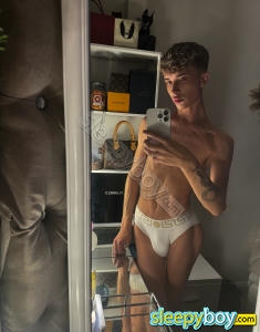 male rent boy Cardiff Bee