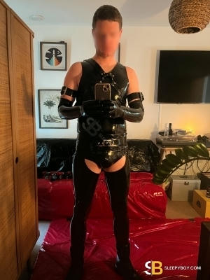 Bisexual Escort Latex Master 38yr - massage